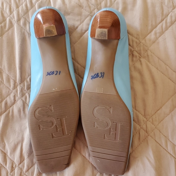 Franco Sartro‎ Shoes - Picture 2 of 3